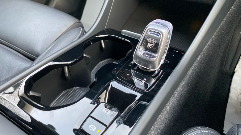 Volvo Xc40 2.0 B4P Inscription Pro 5dr Auto Petrol Estate